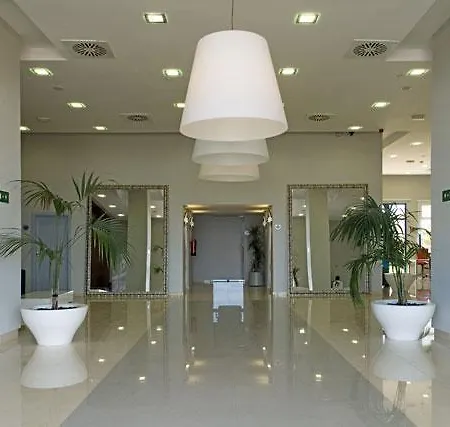 Vacanza Sunbeach Hotel 3*